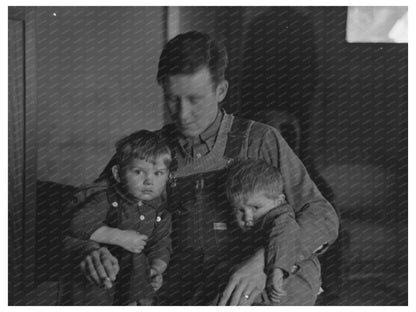 J Donnell Champion and Children Iowa December 1936