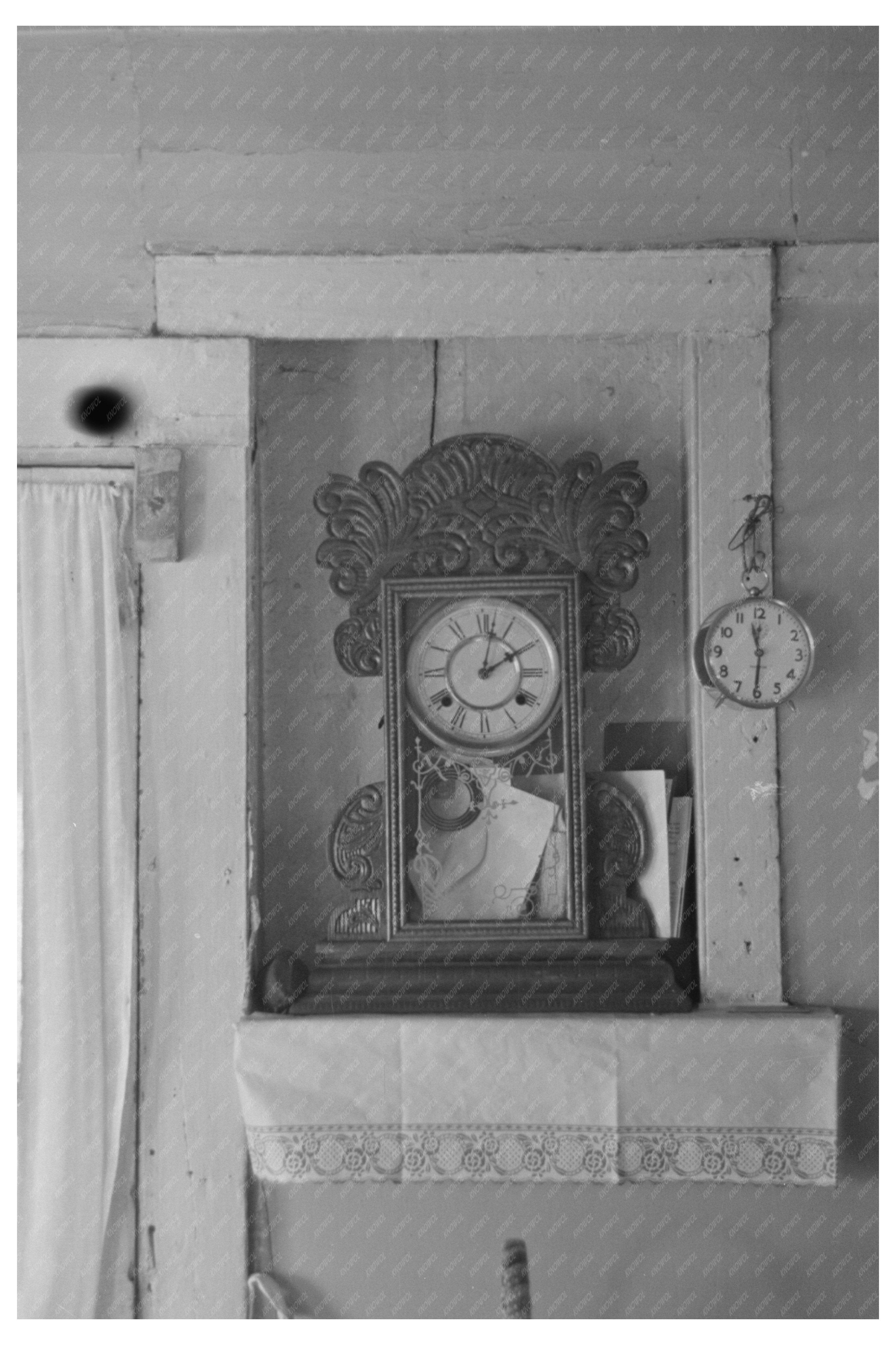 Vintage Clock in John Landers Home Illinois 1937