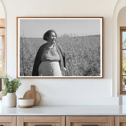 Indian Woman with Blueberry Pickers Little Fork 1937