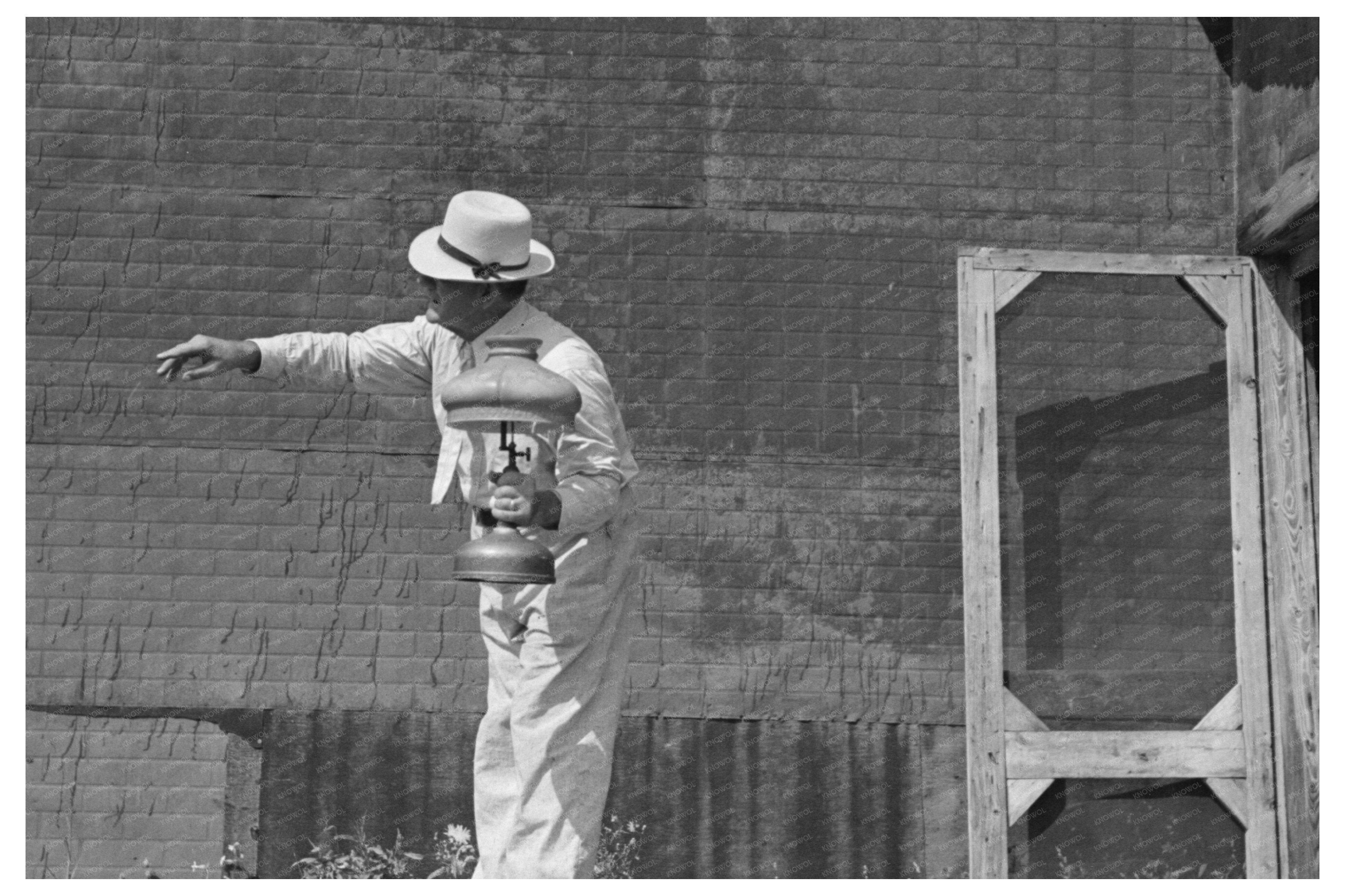 Auctioneer at S.W. Sparlins Auction Orth Minnesota 1937