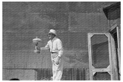 Auctioneer at S.W. Sparlin Sale Orth Minnesota 1937