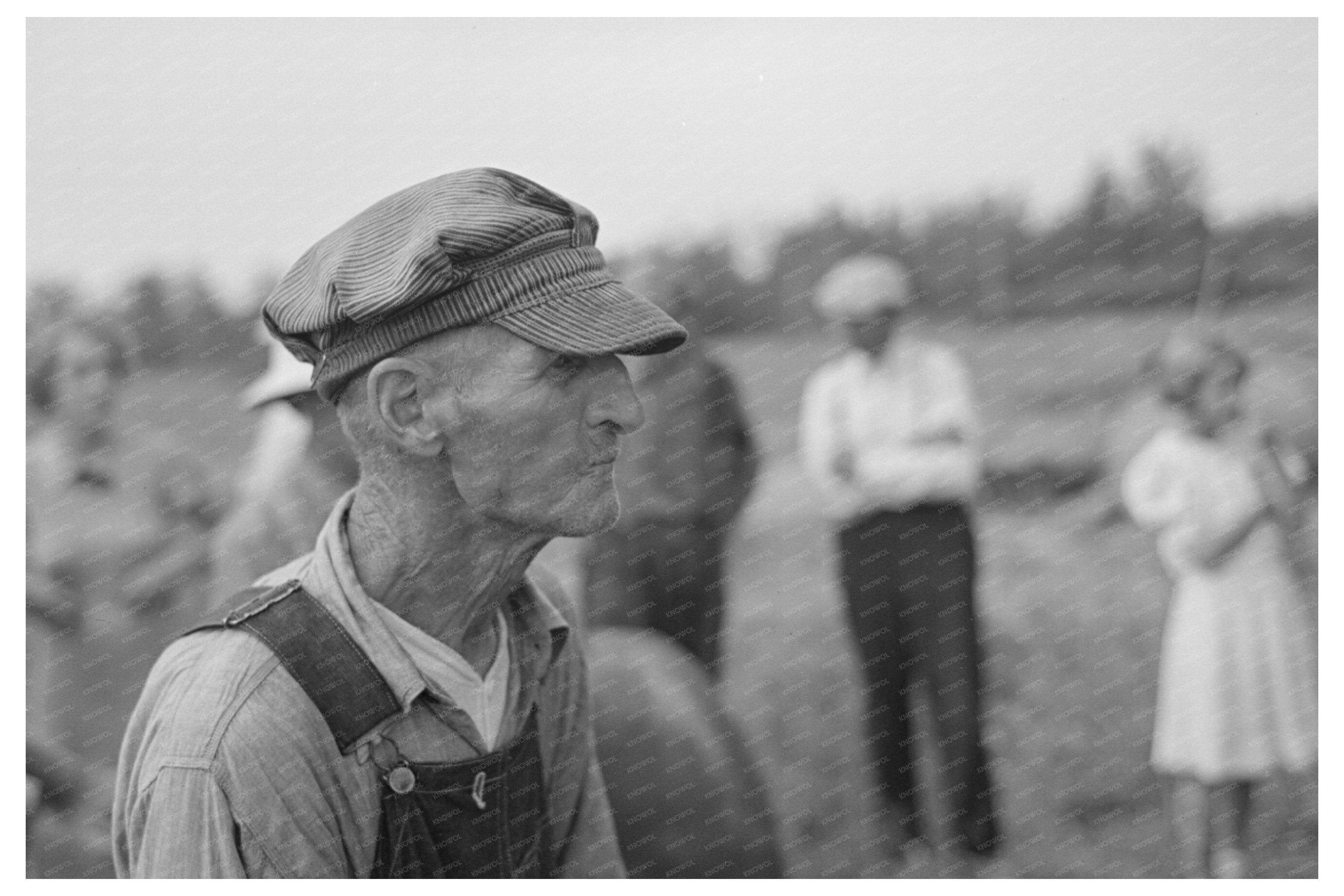 Old Farmer at S.W. Sparlin Auction Orth Minnesota 1937