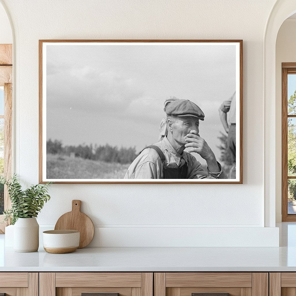 Farmer at S.W. Sparlins Auction Orth Minnesota 1937