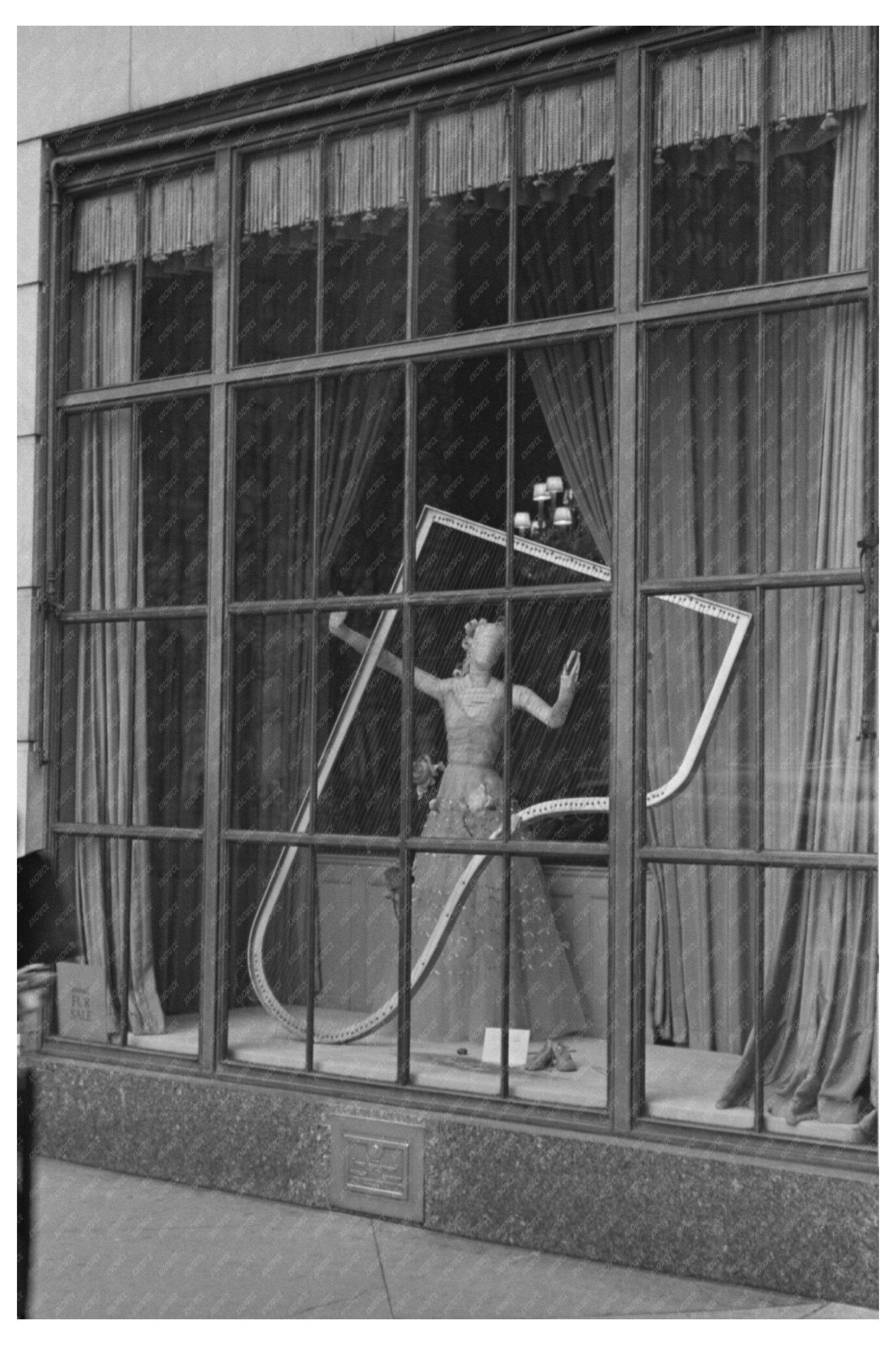 Surreal Window Display at Bergdorf Goodman 1938