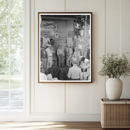 Spectators at Sikeston Auction Sale May 1938