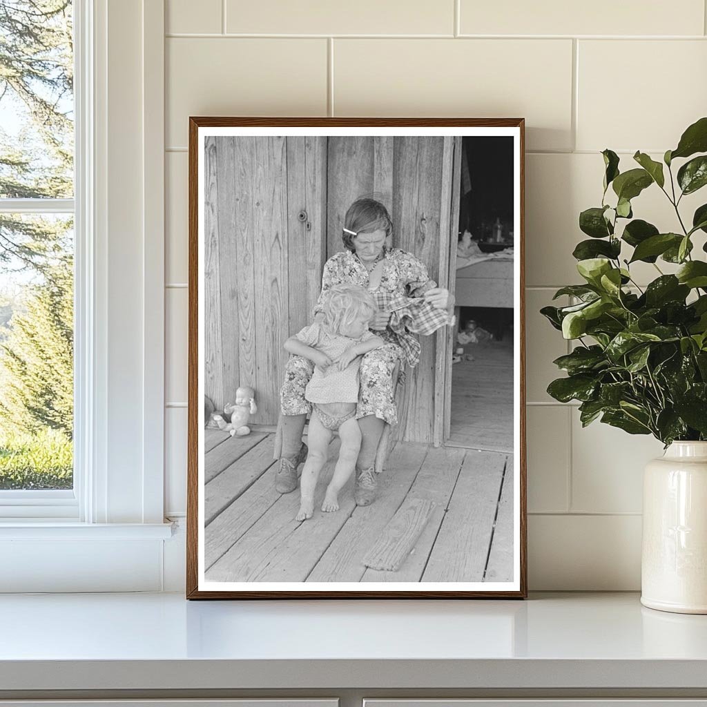 Grandmother and Child in Southeast Missouri Farms 1938