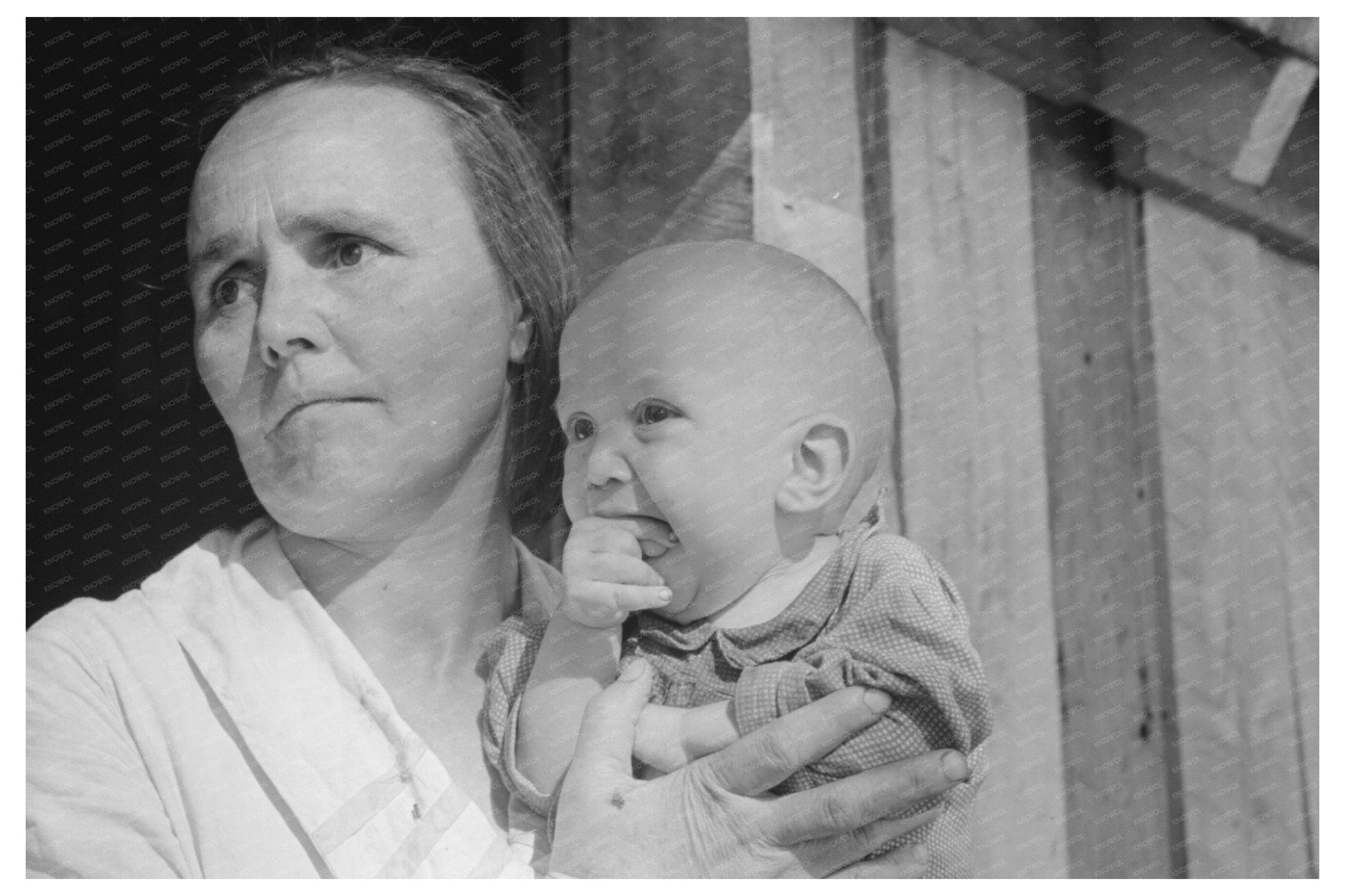 Wife and Child of Sharecropper Missouri May 1938