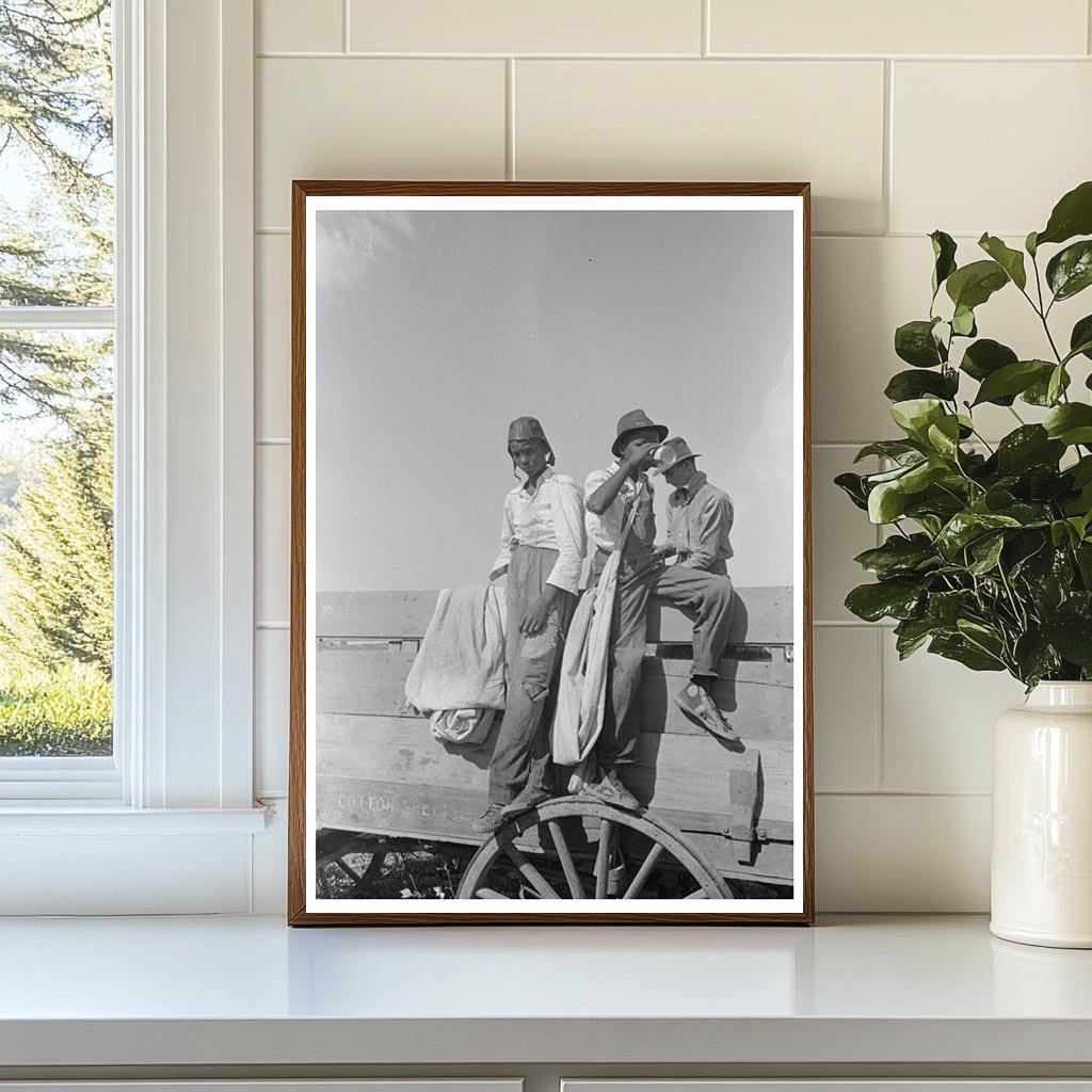 Cotton Pickers on Truck Lake Dick Arkansas 1938