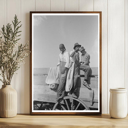 Cotton Pickers on Truck Lake Dick Arkansas 1938