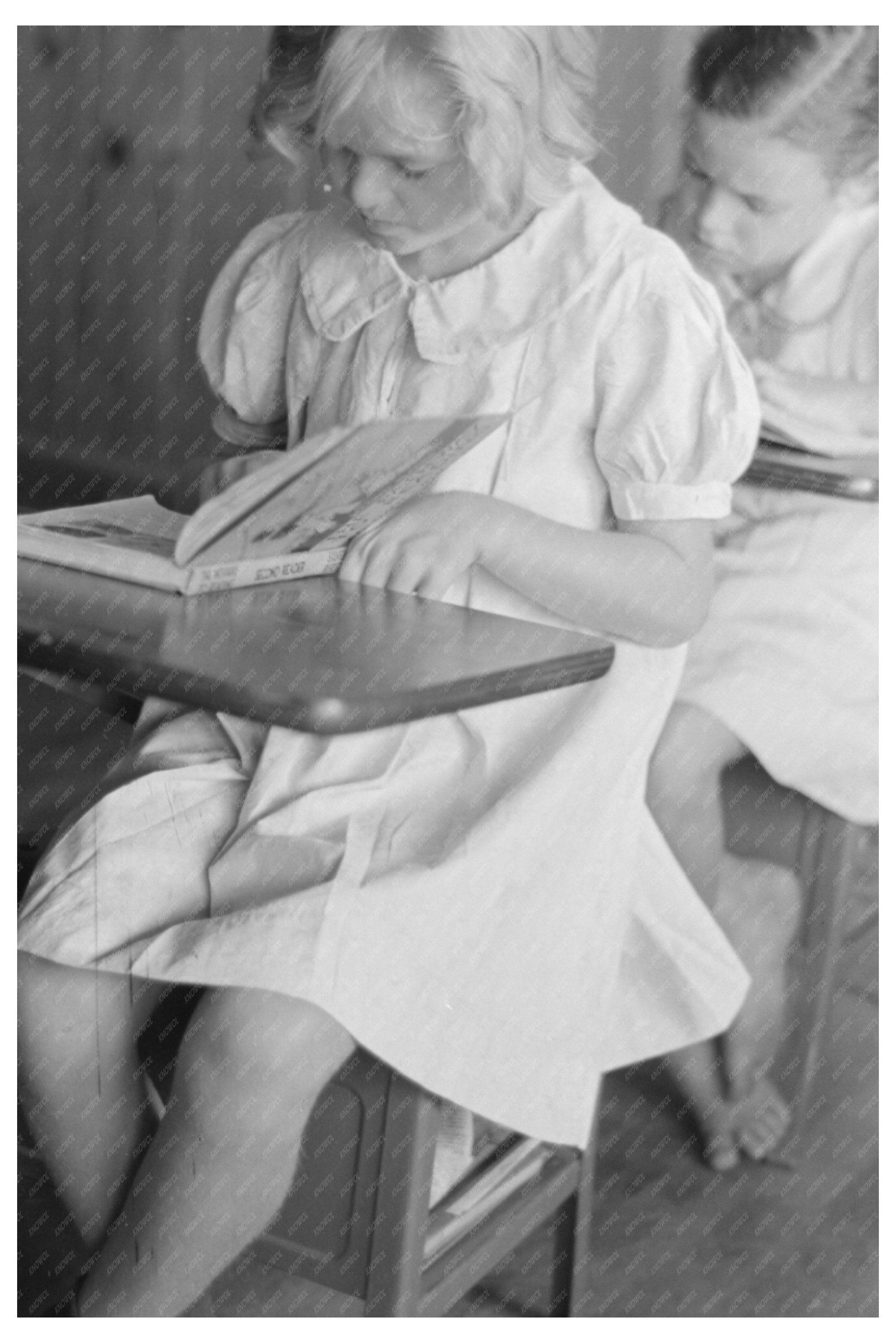 Vintage Schoolchildren in Lake Dick Project 1938