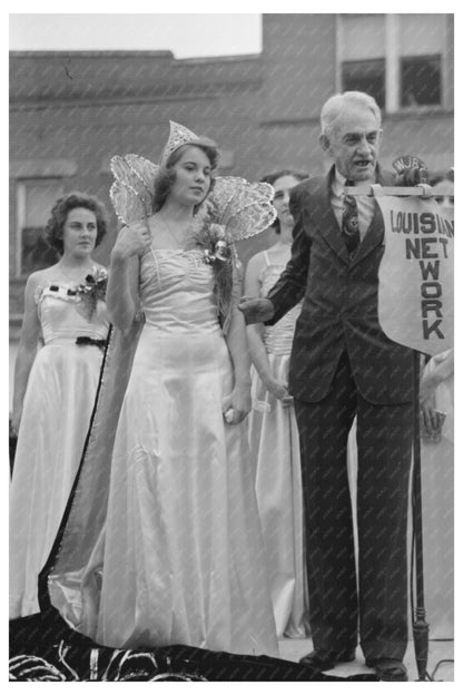 Queen Introduced to Radio Audience at Rice Festival 1938