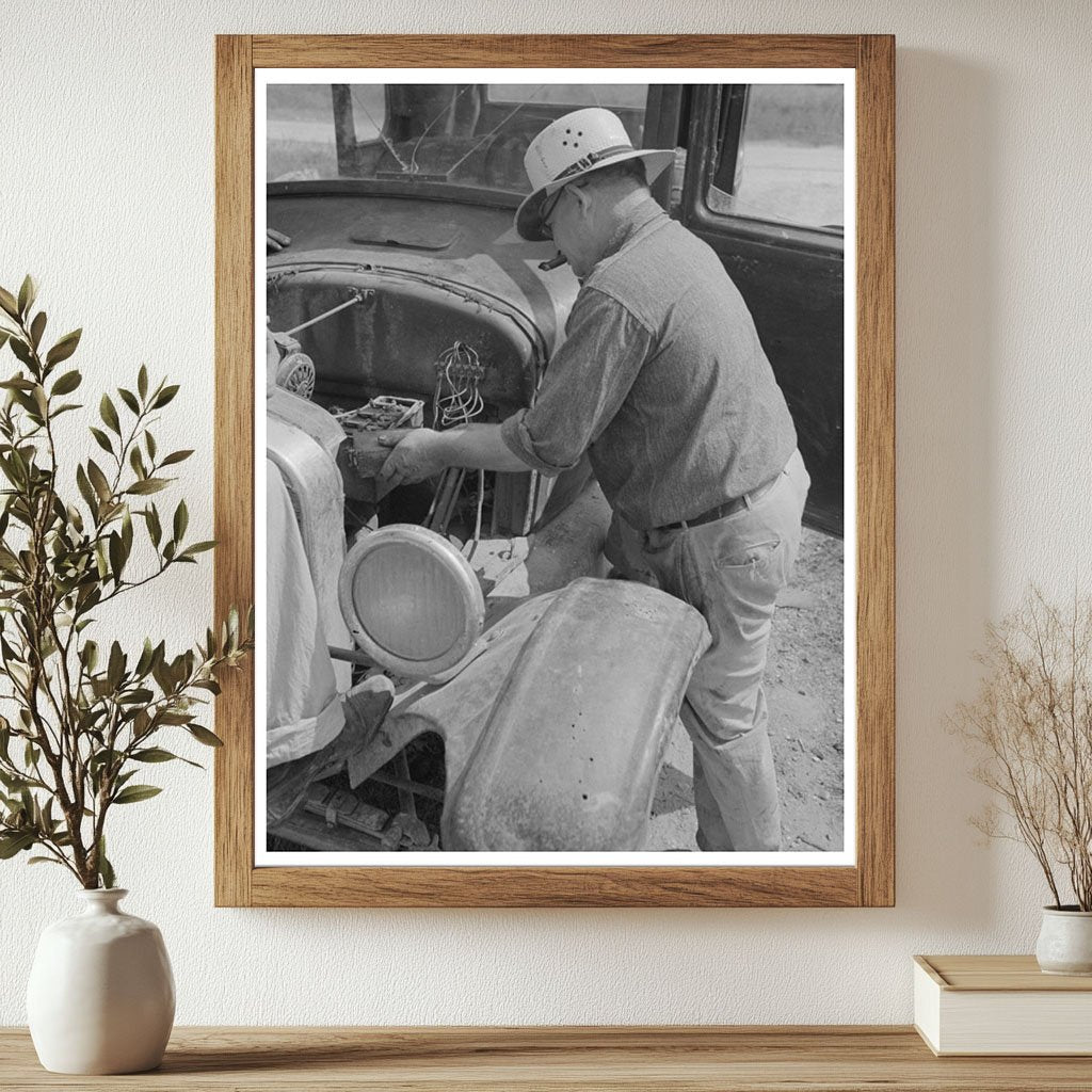 Junkyard Owner Repairs Farmers Car Louisiana November 1938