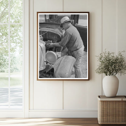 Junkyard Owner Repairs Farmers Car Louisiana November 1938