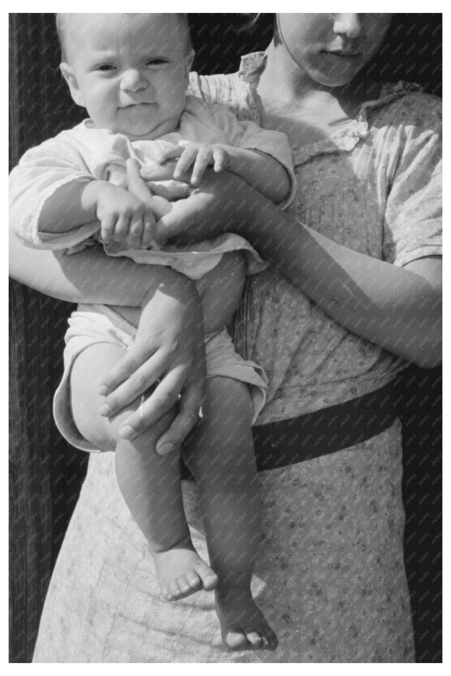 Wife and Child of Day Laborers Louisiana 1938