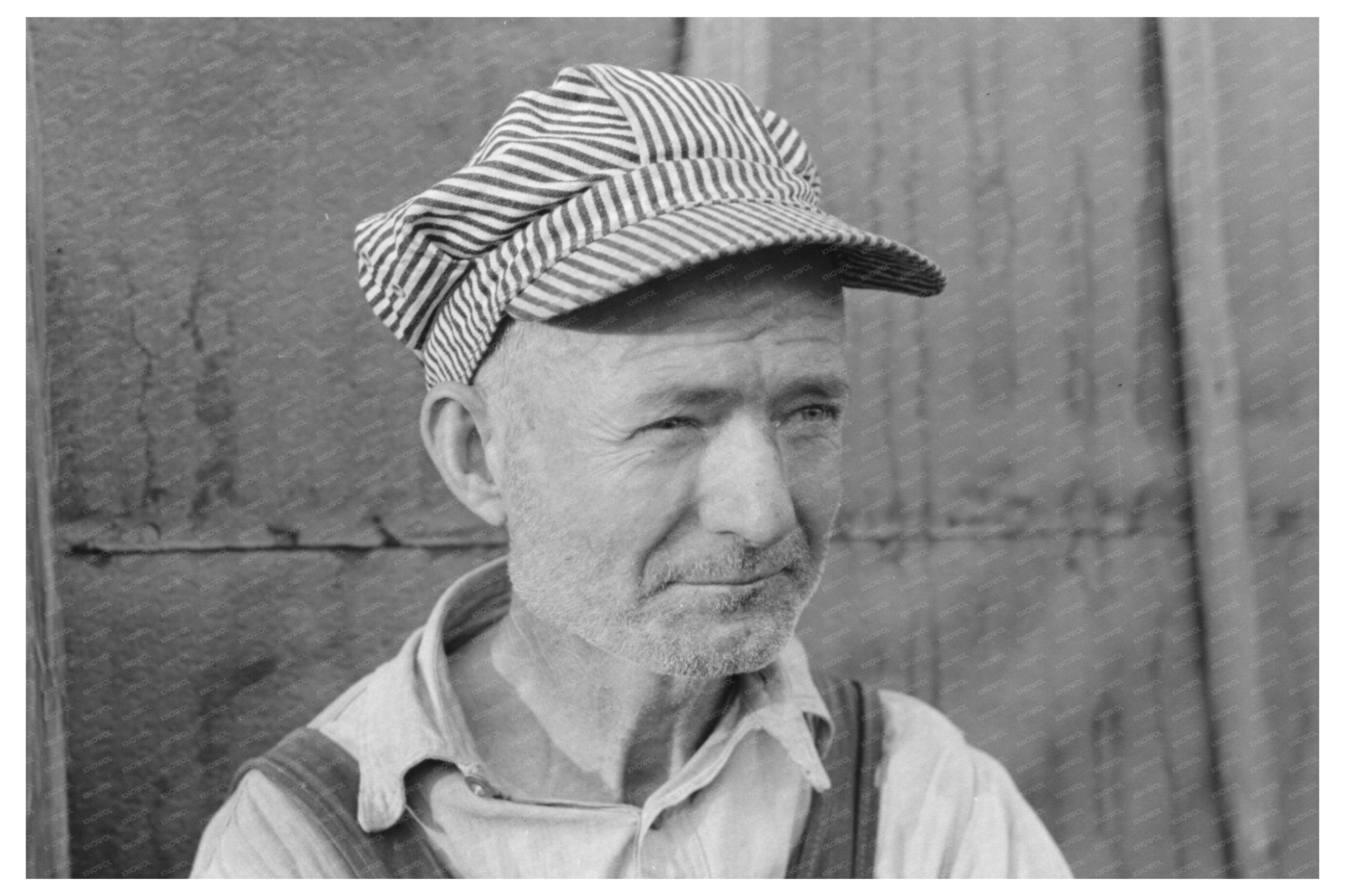 Vintage 1938 Photograph of Sugarcane Laborer in Louisiana