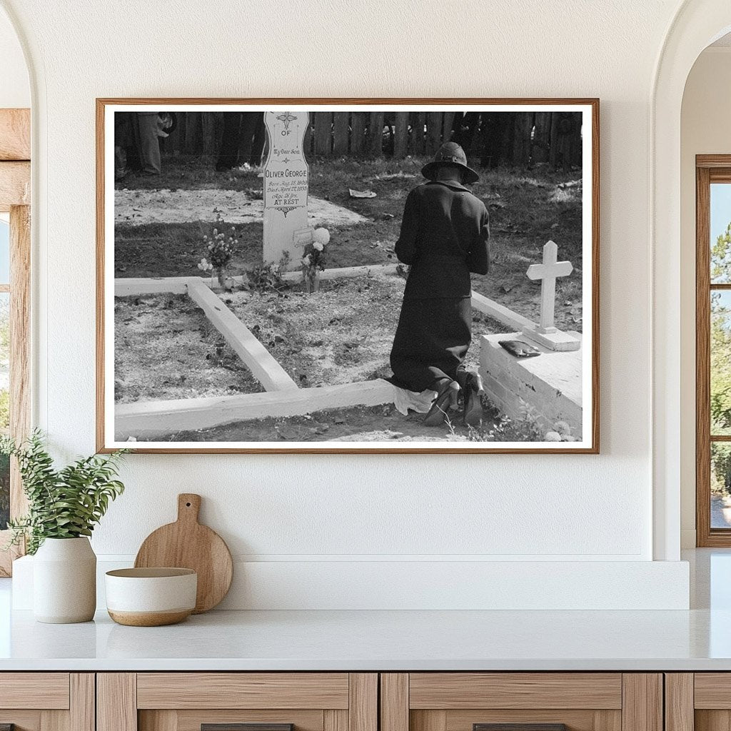 Women Praying at Grave All Saints Day New Roads Louisiana 1938