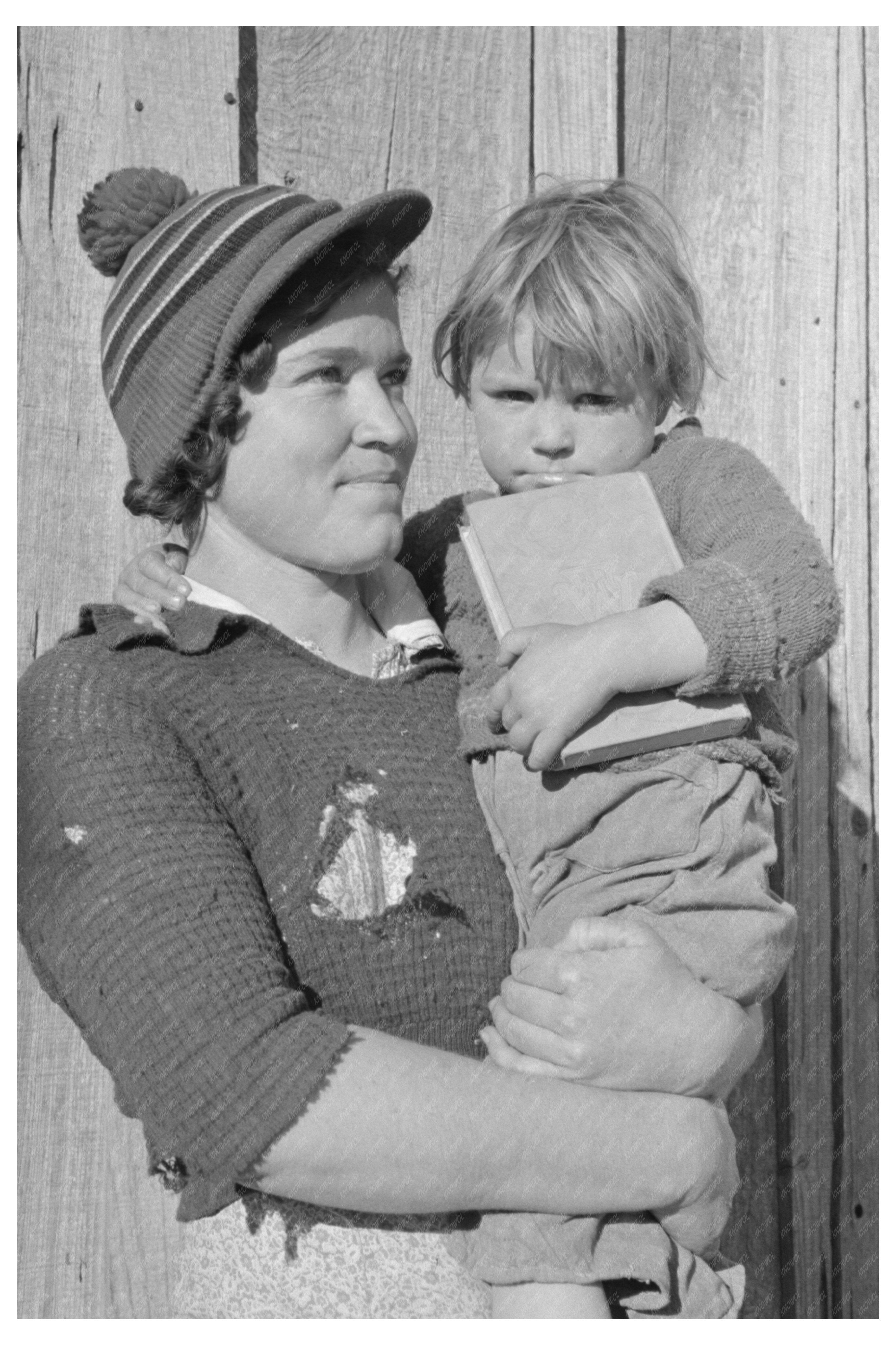 Mother and Child in Transylvania Project Louisiana 1939