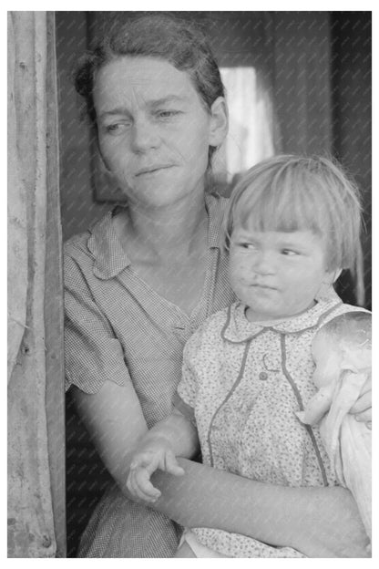 Migrant Mother and Daughter in Texas Trailer 1939