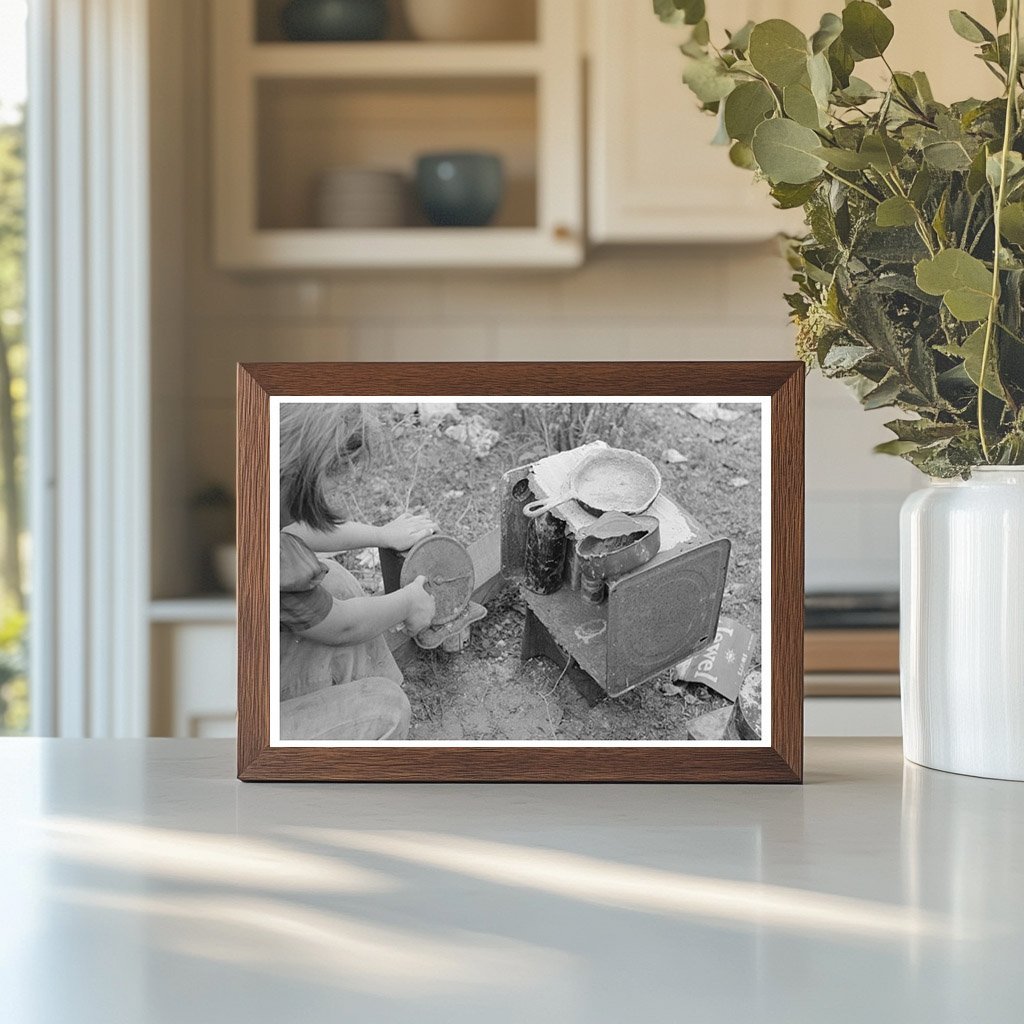 Vintage 1939 Image of Migrant Mother and Child Texas