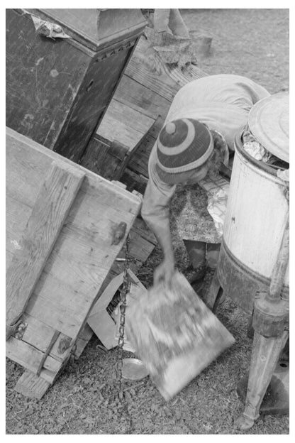 Vintage 1939 Unloading Household Goods in Harlingen Texas