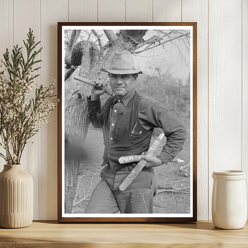 Migrant Worker Preparing Camp Near Harlingen Texas 1939