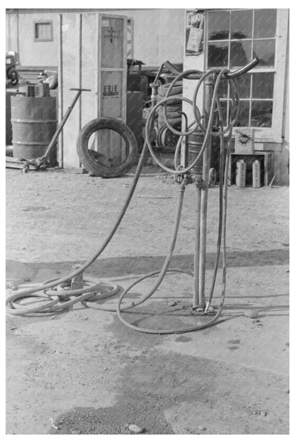 Vintage Garage in Mercedes Texas February 1939