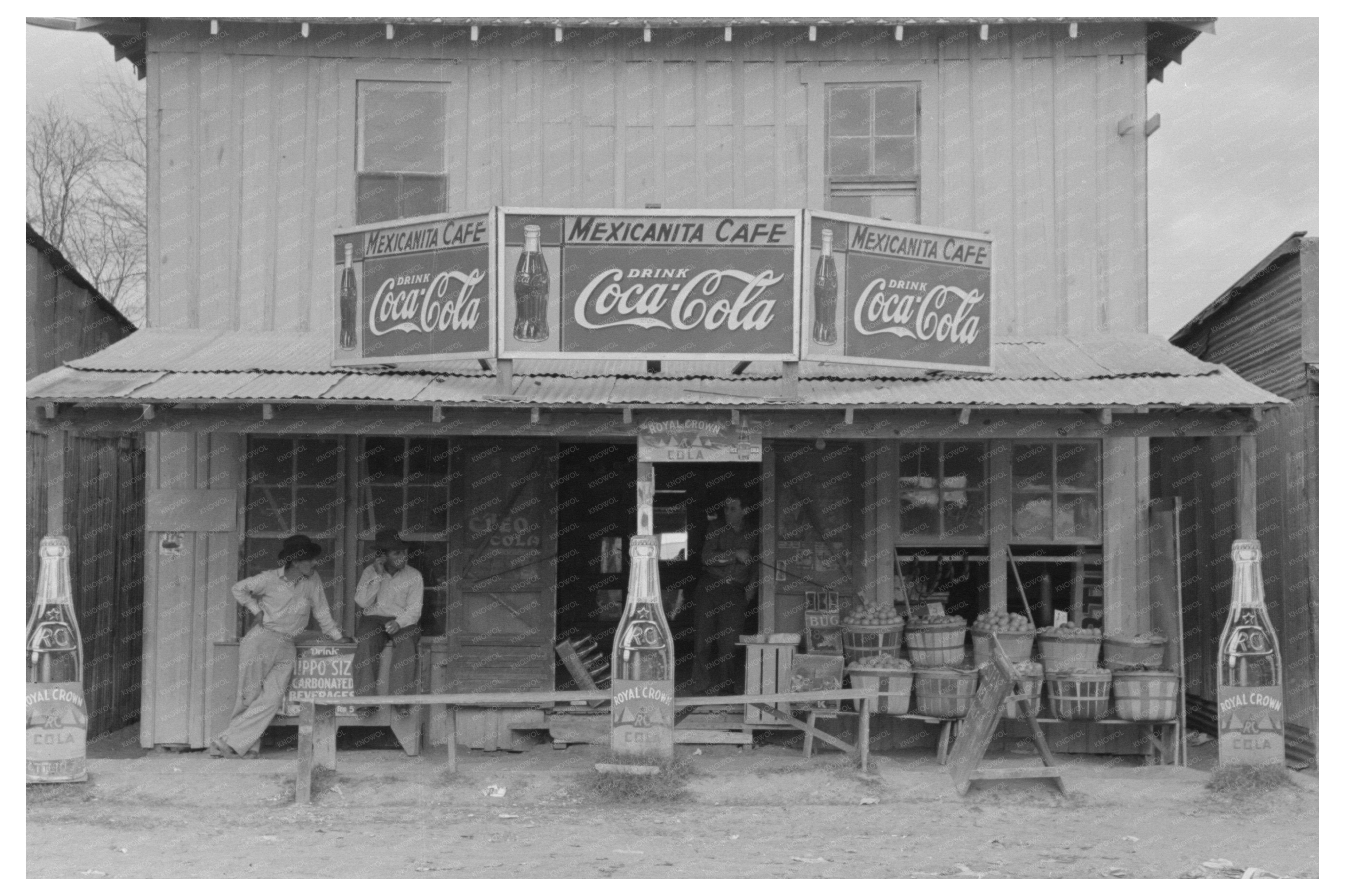 Vintage Café and Grocery Store in Robstown Texas 1939