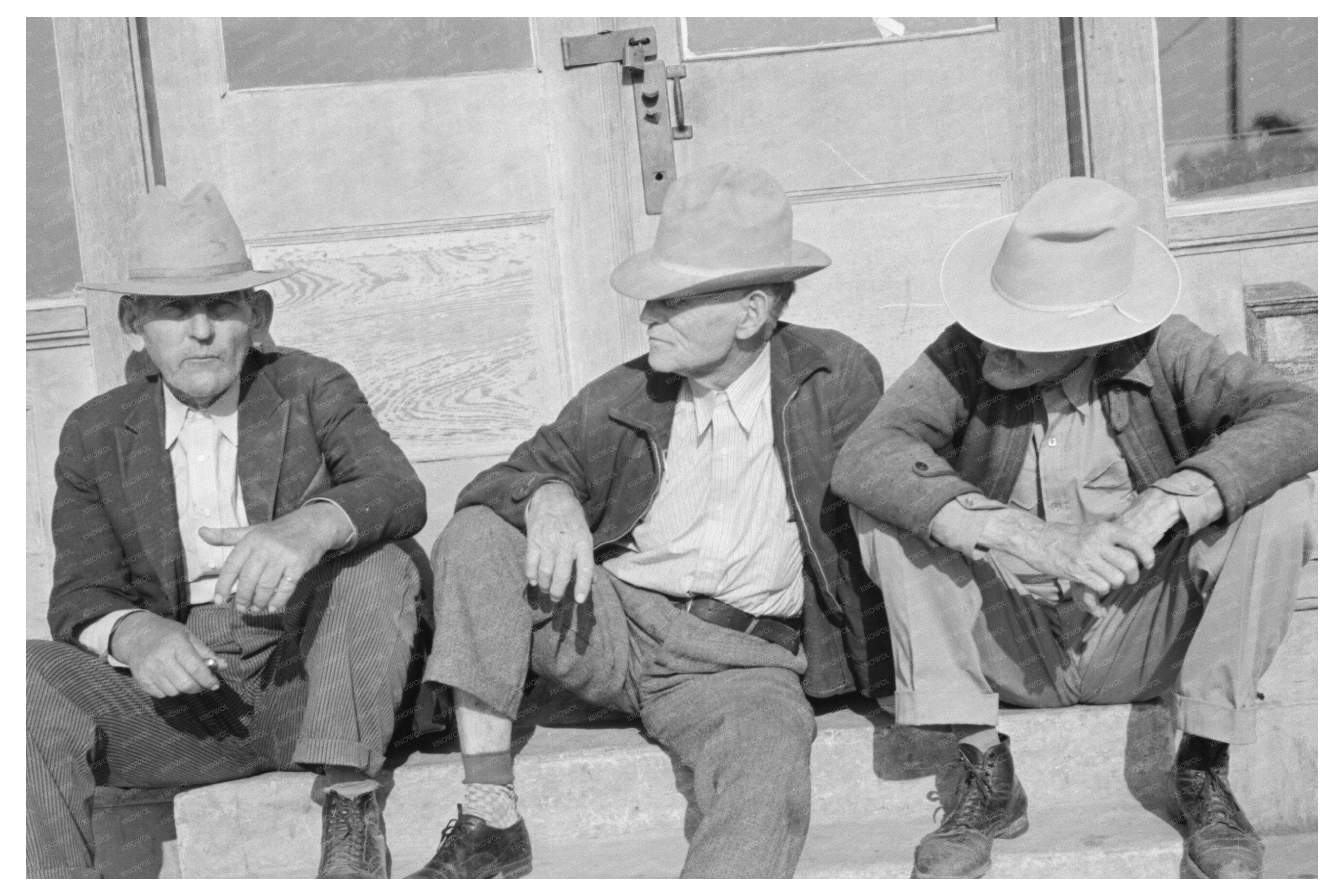 Crystal City Texas Residents on Store Steps March 1939