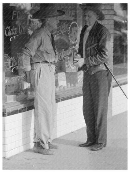 Crystal City Texas Residents in 1939 Grocery Store Scene