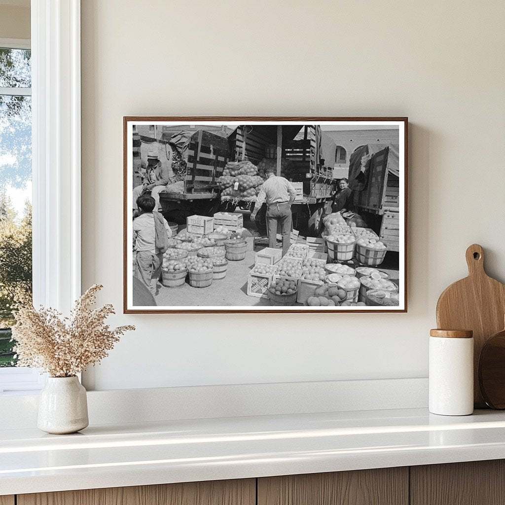 Citrus Fruits Display in San Antonio Market 1939