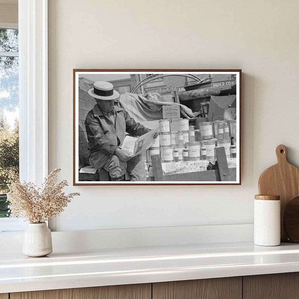 Honey Peddler Reading Newspaper in San Antonio 1939