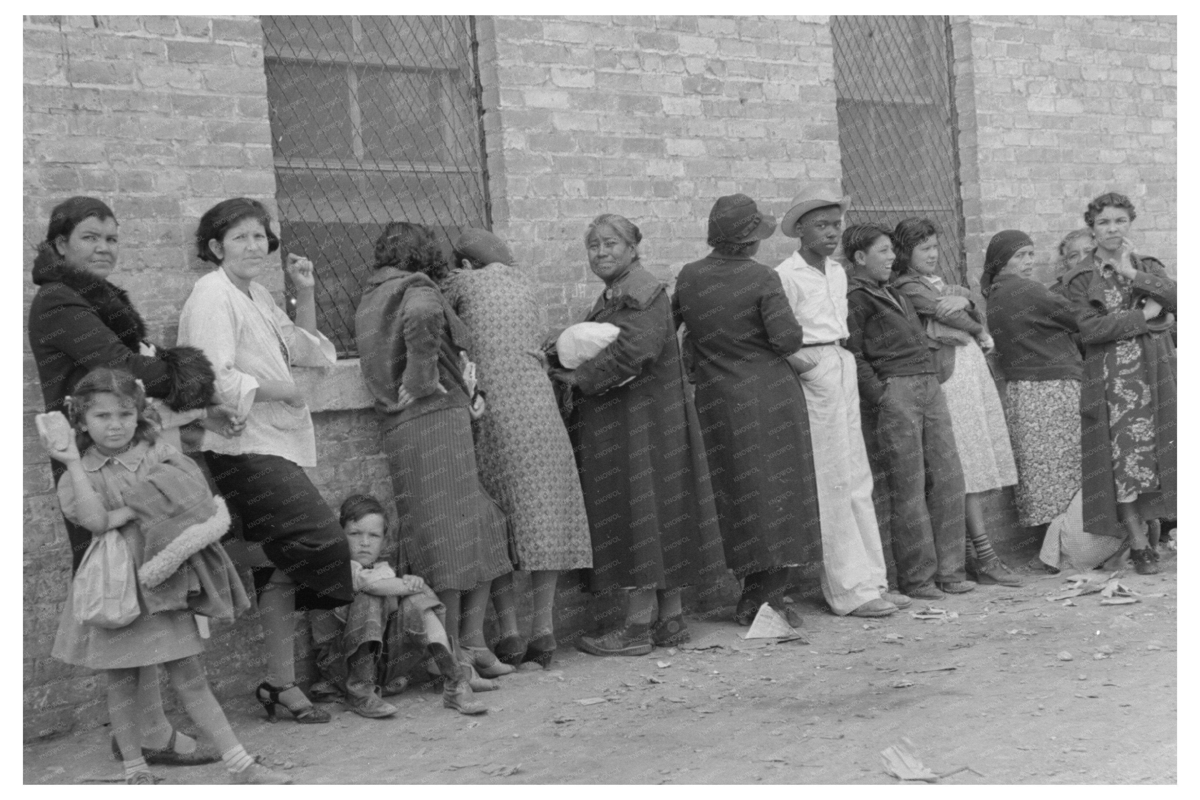 WPA Clothing Department Crowd San Antonio March 1939