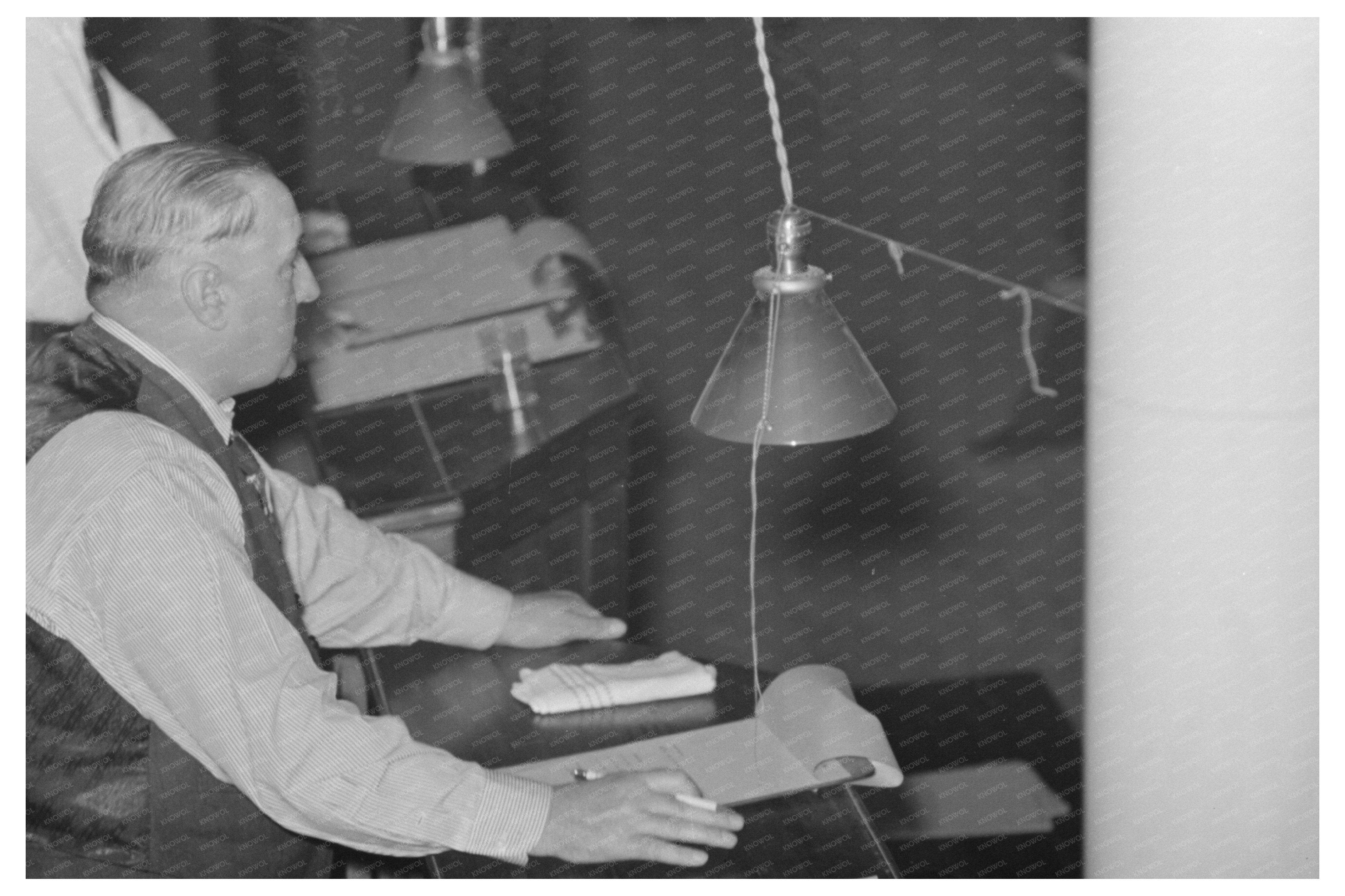 Strawberry Auctioneer in Hammond Louisiana 1939