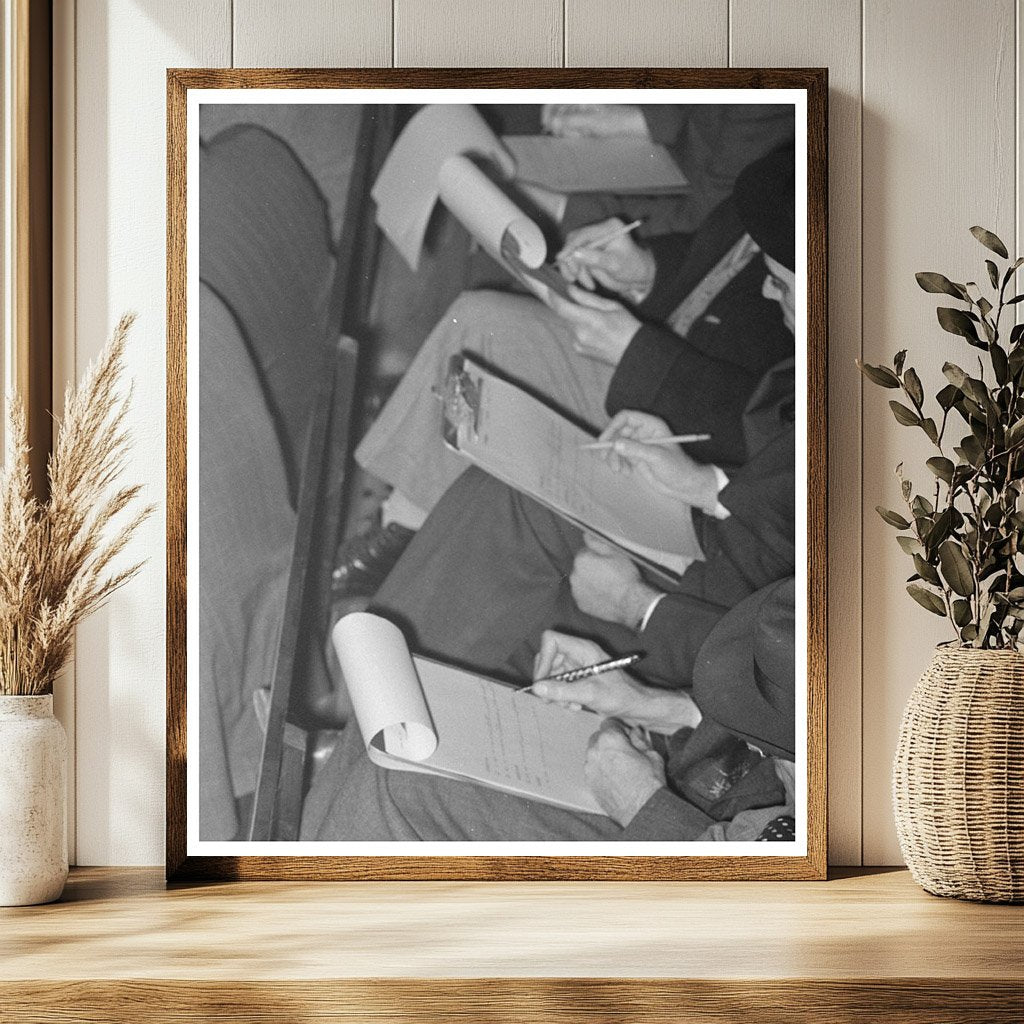 Strawberry Auction Buyers in Hammond Louisiana 1939