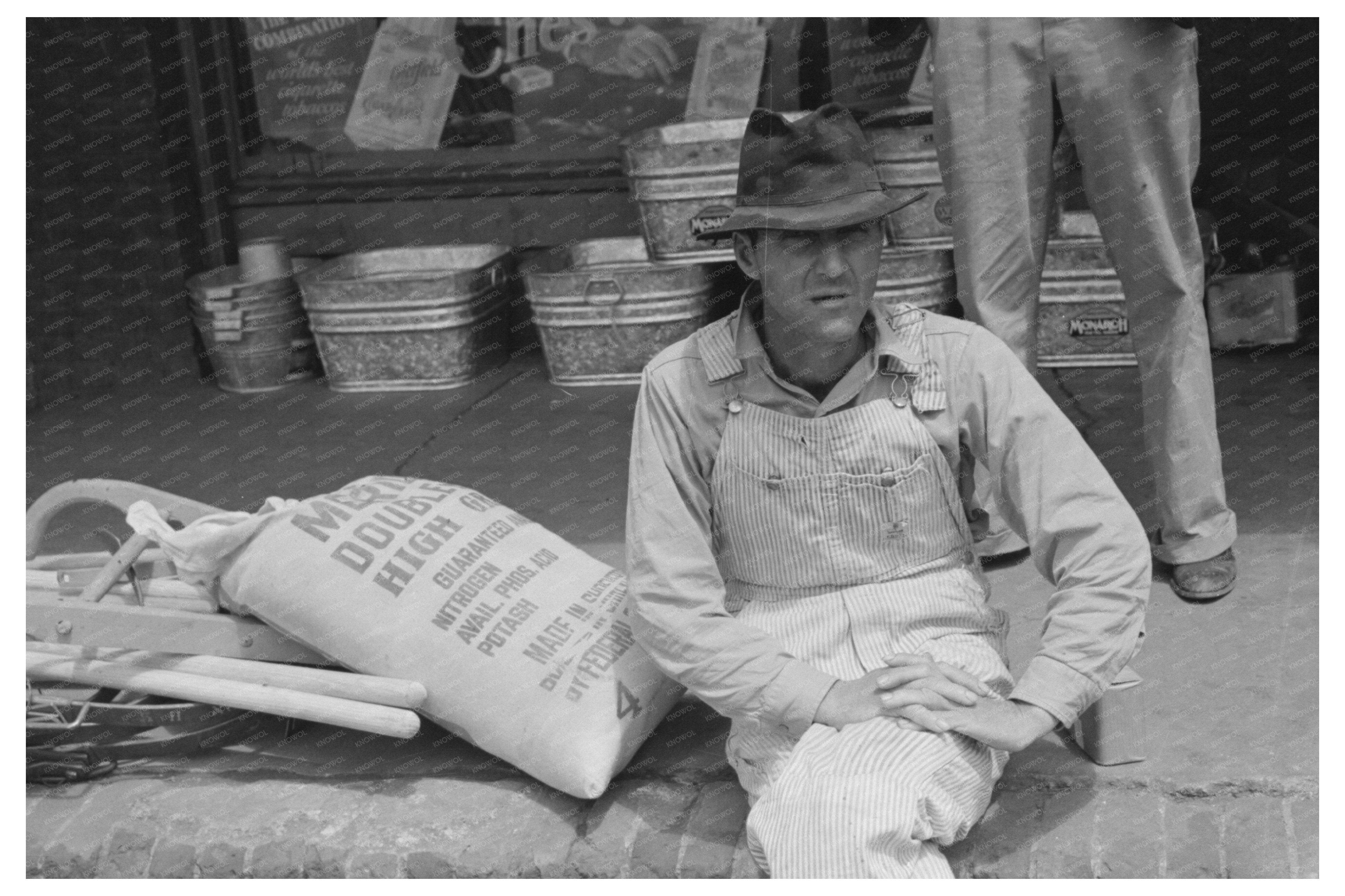 Farmers with Fertilizer Bags San Augustine Texas 1939