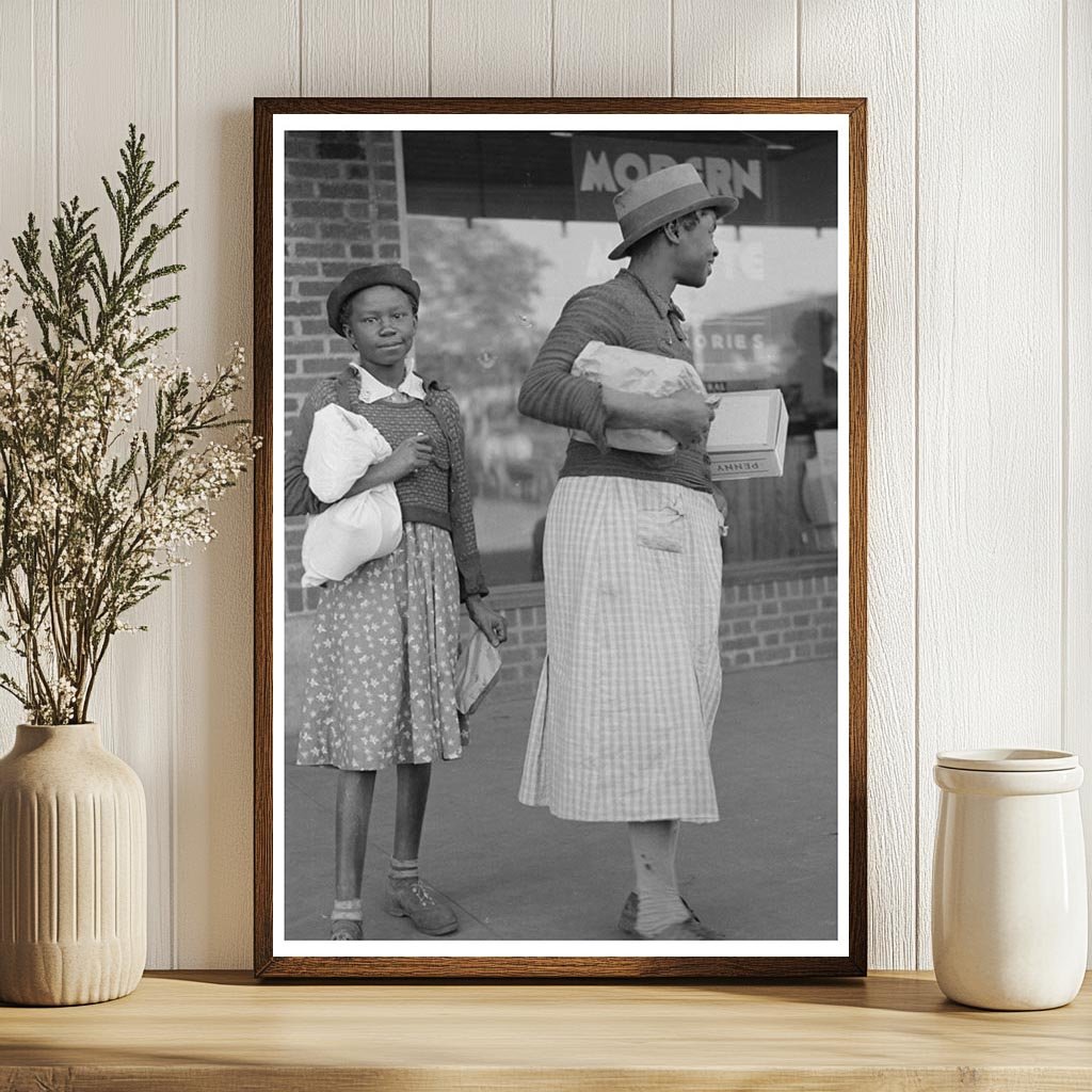 Sisters Shopping in San Augustine Texas April 1939