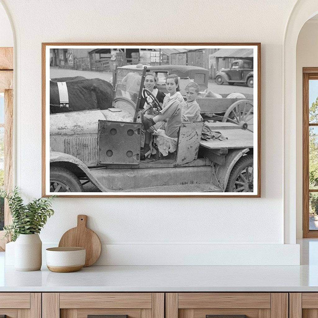 Farmers Children in Truck San Augustine Texas 1939