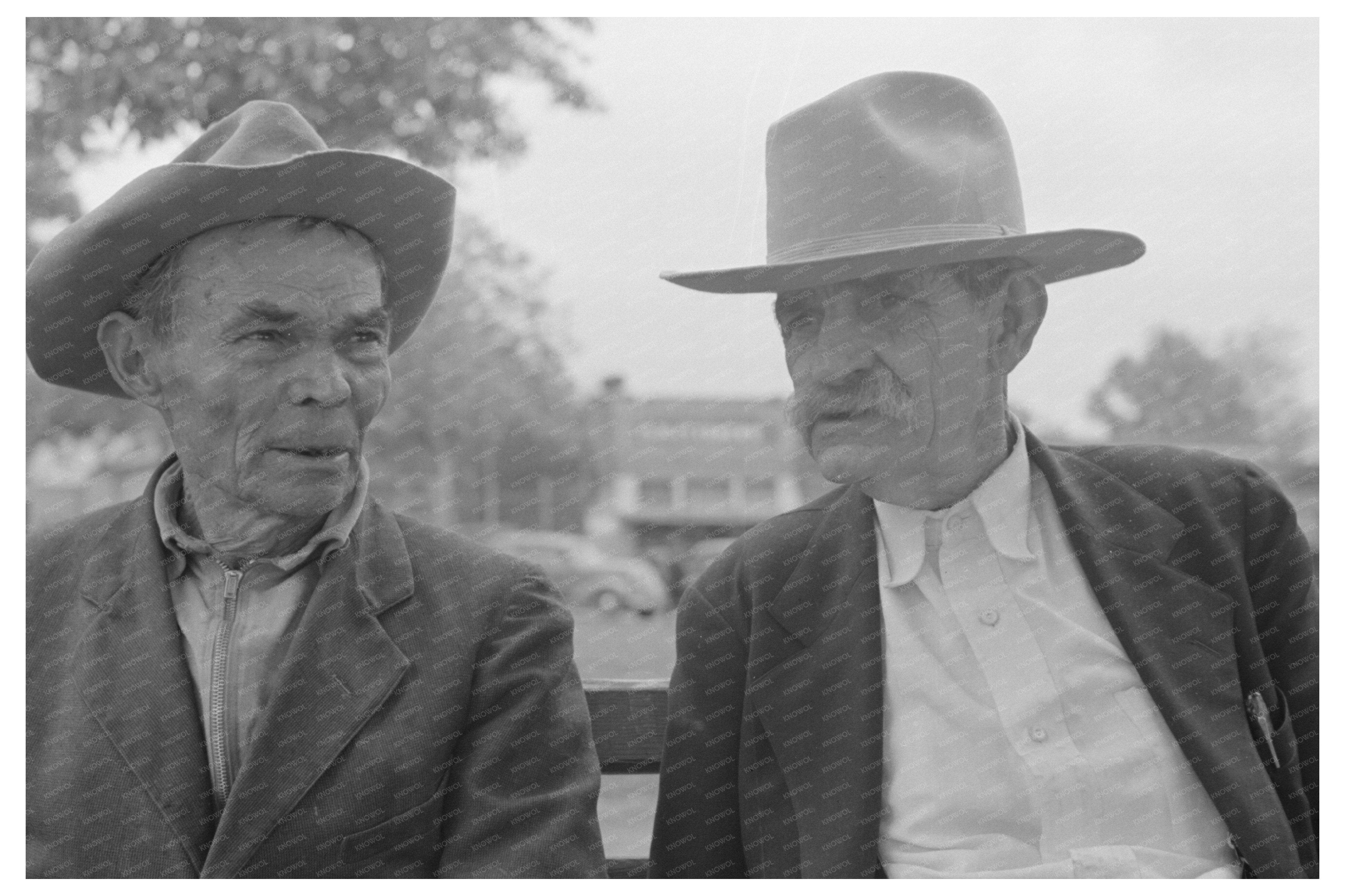 Older Men Gathered at San Augustine Courthouse 1939