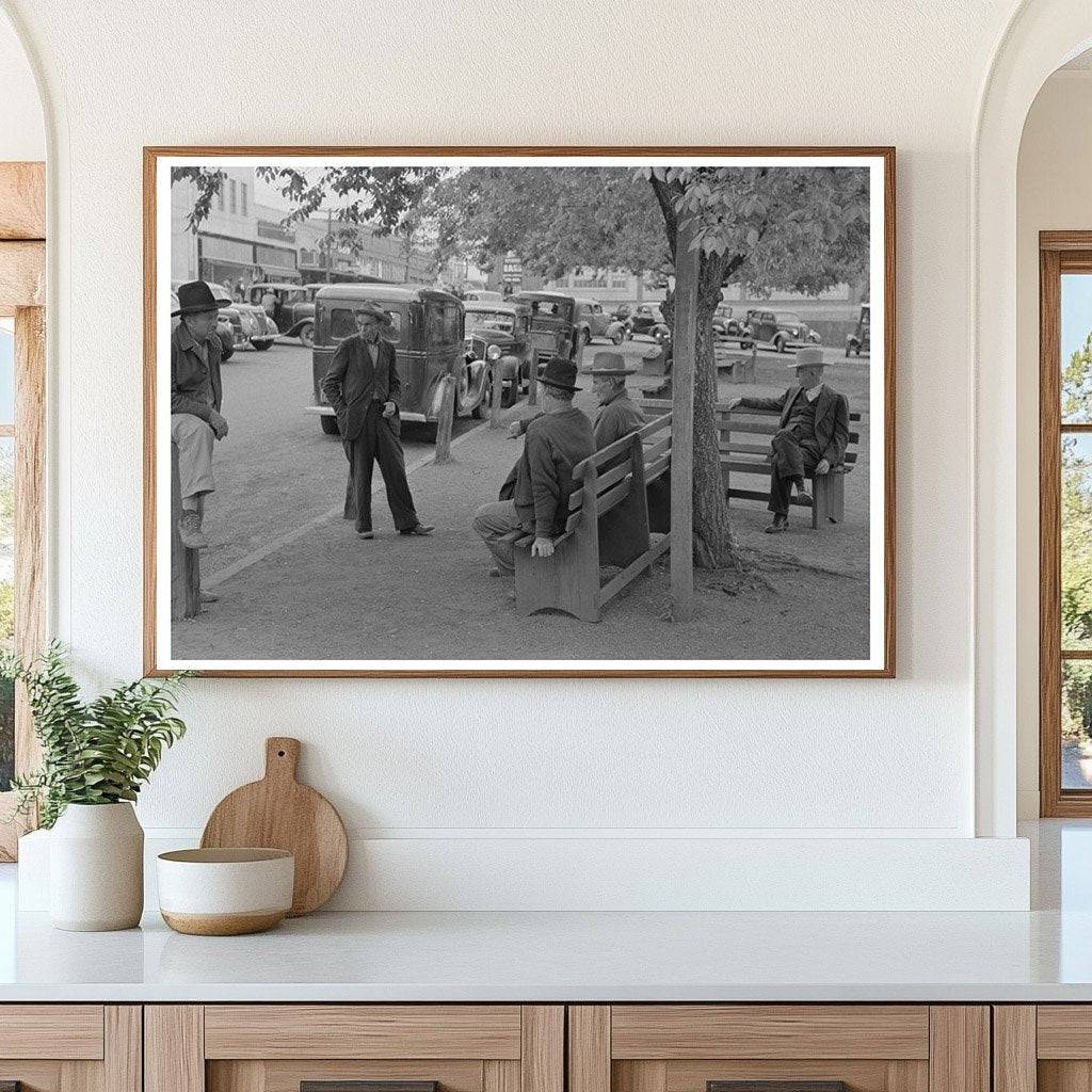 Men Gather in San Augustine Courthouse Square April 1939