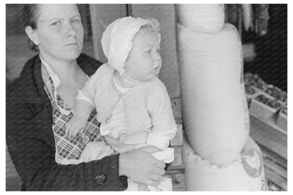 Mother and Child in San Augustine Texas 1939