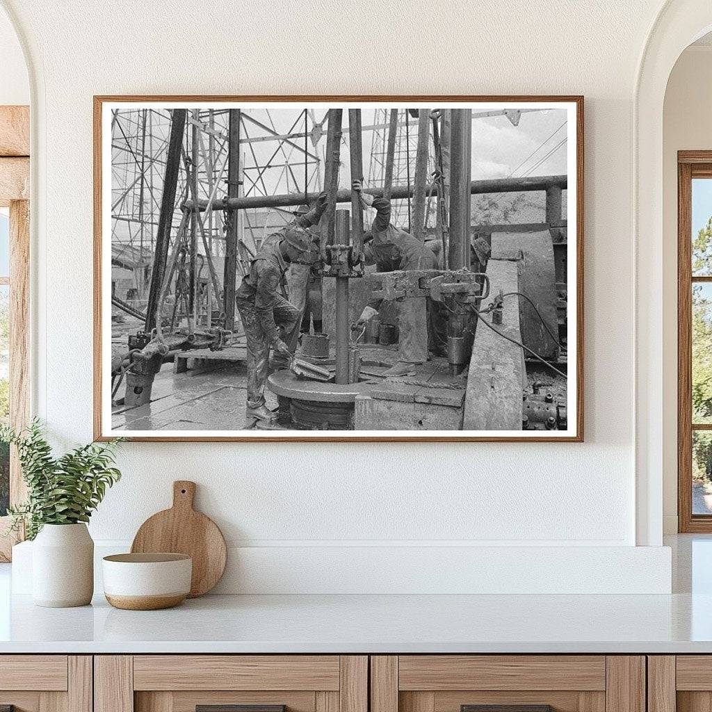 Kilgore Texas Oil Workers Removing Pipe 1939