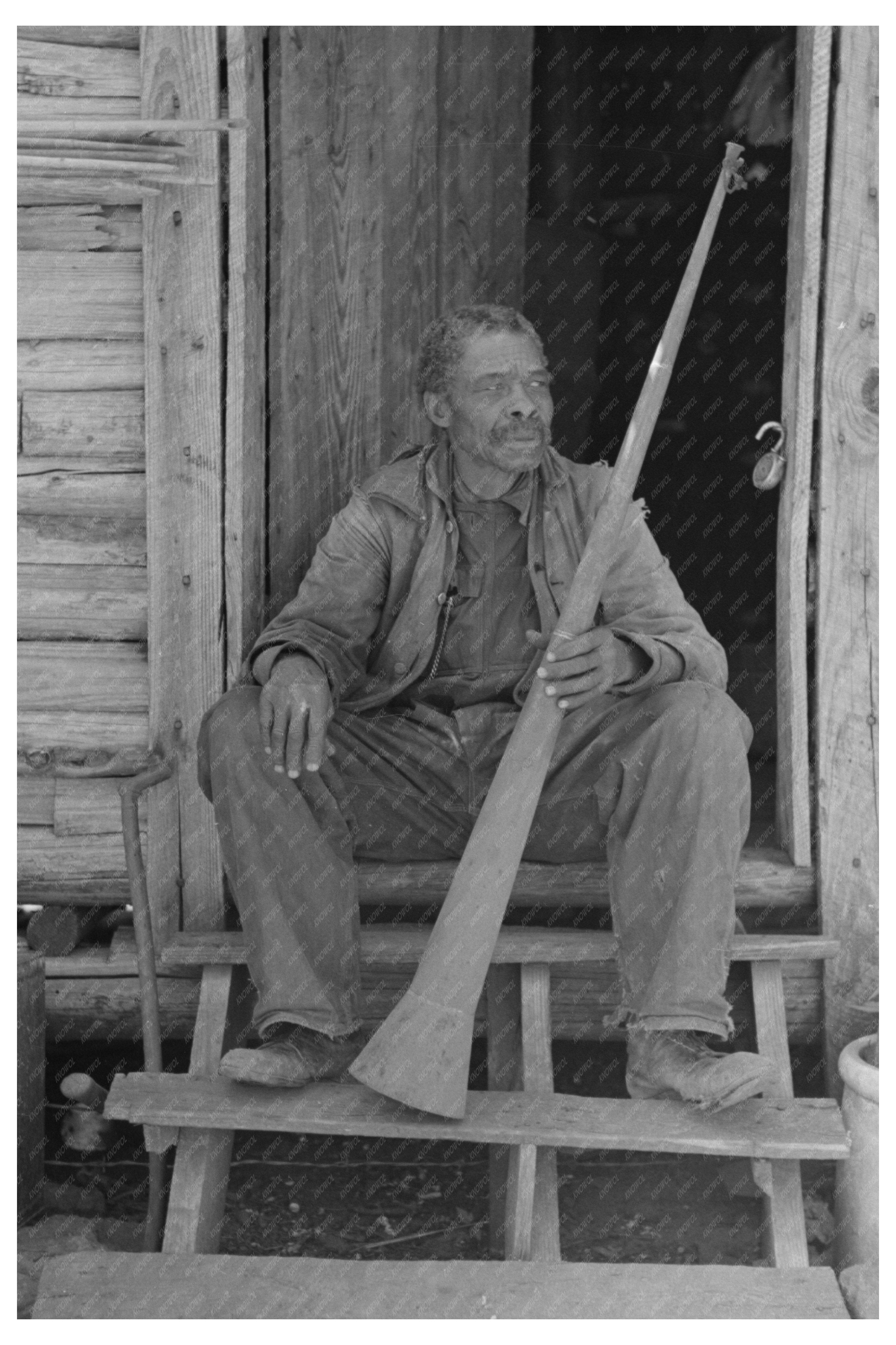 Willis Winn with Horn Used to Call Slaves April 1939