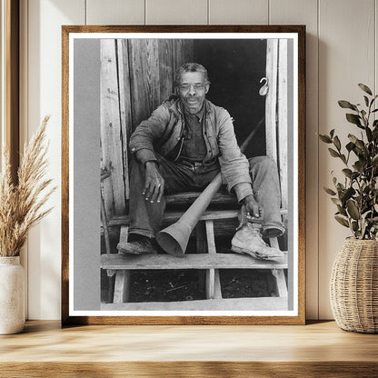 Willis Winn Former Slave with Horn Marshall Texas 1939