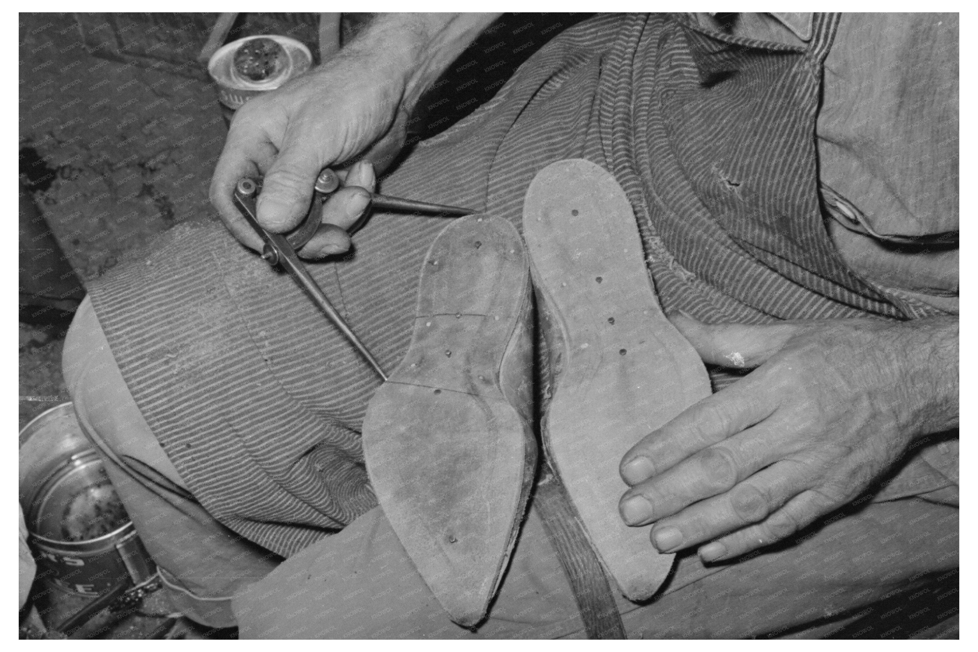 Bootmaker Measuring Sole in Alpine Texas 1939