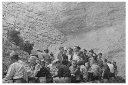 Tourists Waiting to Enter Carlsbad Caverns May 1939