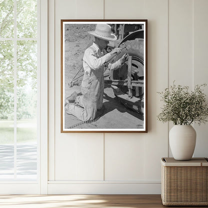 Chain Repair by Day Laborer on Texas Farm May 1939