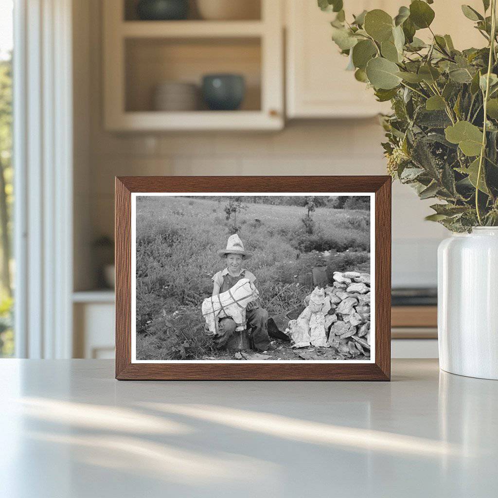 Child of Itinerant Statue Maker in Sequoyah County 1939