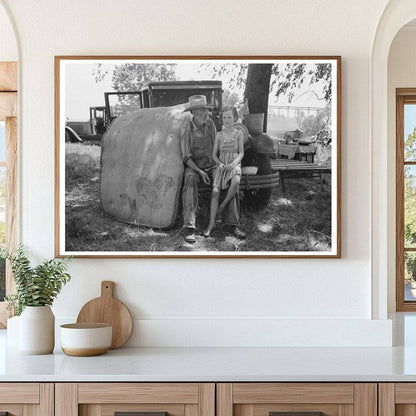 Migrant Worker and Daughter Arkansas River June 1939