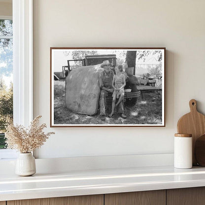 Migrant Worker and Daughter Camped by Arkansas River 1939