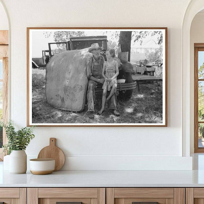 Migrant Worker and Daughter Camped by Arkansas River 1939